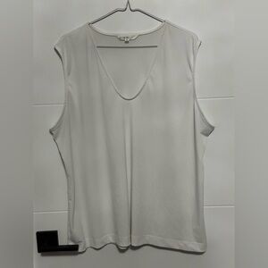 💝 Cleo: Women’s Sleeveless Top- Size XXL 💝